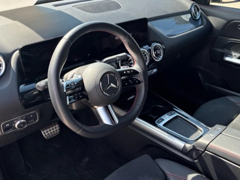 Mercedes-Benz GLA  250 e