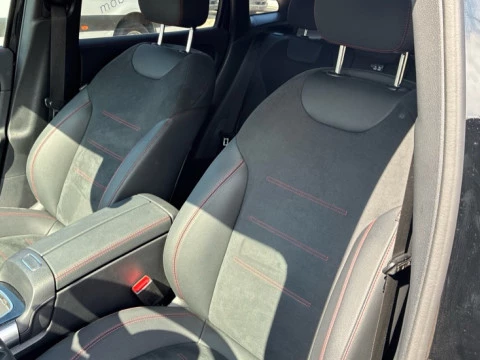 Mercedes-Benz GLA  250 e