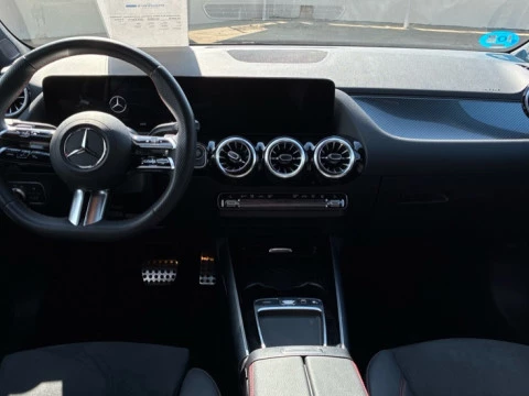 Mercedes-Benz GLA  250 e