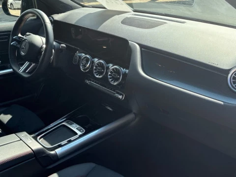 Mercedes-Benz GLA  250 e