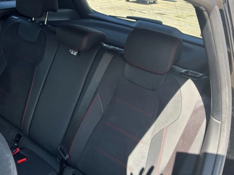 Mercedes-Benz GLA  250 e