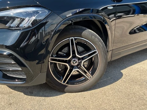 Mercedes-Benz GLA  250 e