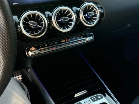 Mercedes-Benz GLA  250 e