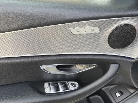 Mercedes-Benz Clase E 300 180 kW (245 CV)