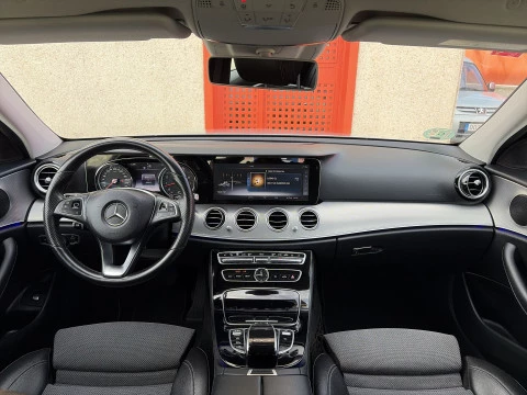 Mercedes-Benz Clase E 300 180 kW (245 CV)