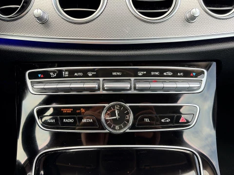 Mercedes-Benz Clase E 300 180 kW (245 CV)