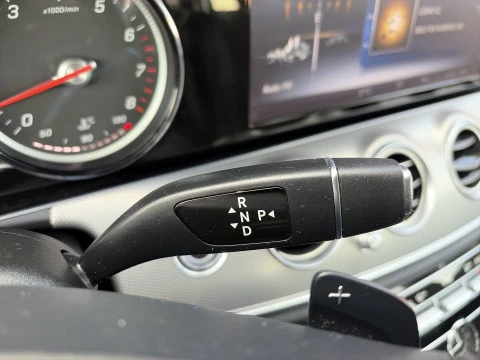 Mercedes-Benz Clase E 300 180 kW (245 CV)