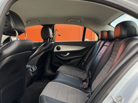 Mercedes-Benz Clase E 300 180 kW (245 CV)