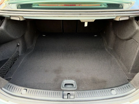 Mercedes-Benz Clase E 300 180 kW (245 CV)