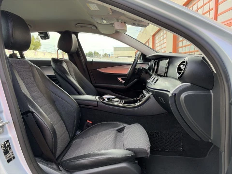 Mercedes-Benz Clase E 300 180 kW (245 CV)