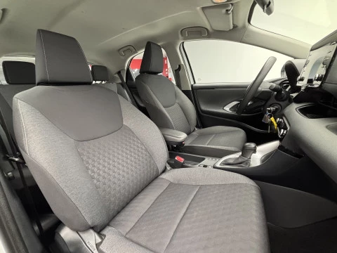 Toyota Yaris 1.5 120H Business Plus