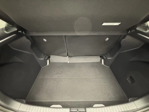 Toyota Yaris 1.5 120H Business Plus