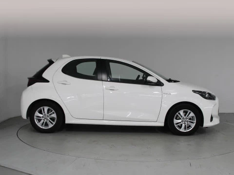 Toyota Yaris 1.5 120H Business Plus