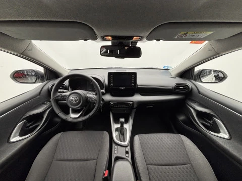 Toyota Yaris 1.5 120H Business Plus