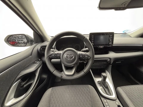 Toyota Yaris 1.5 120H Business Plus