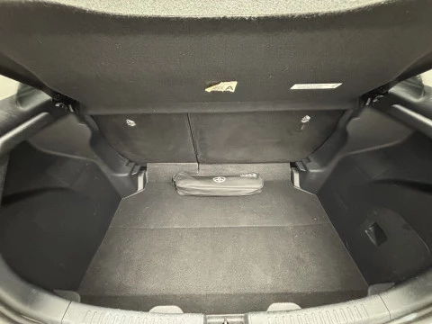 Toyota Yaris 1.5 120H Business Plus