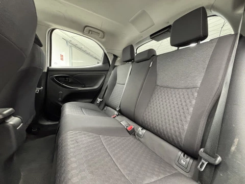 Toyota Yaris 1.5 120H Business Plus