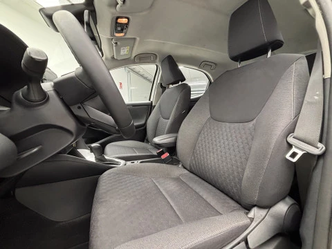 Toyota Yaris 1.5 120H Business Plus