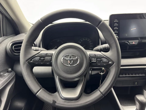 Toyota Yaris 1.5 120H Business Plus