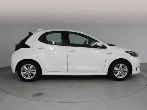 Toyota Yaris 1.5 120H Business Plus