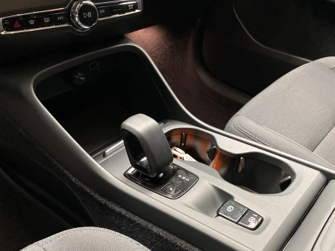 Volvo XC40 1.5 T2 MOMENTUM PRO AUTO 5P