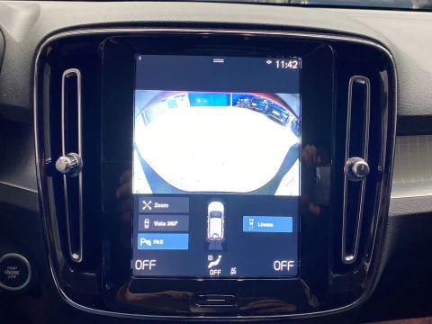 Volvo XC40 1.5 T2 MOMENTUM PRO AUTO 5P