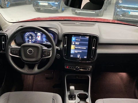 Volvo XC40 1.5 T2 MOMENTUM PRO AUTO 5P