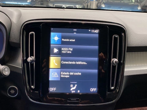 Volvo XC40 1.5 T2 MOMENTUM PRO AUTO 5P