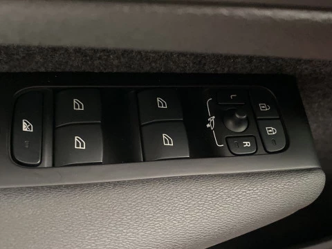 Volvo XC40 1.5 T2 MOMENTUM PRO AUTO 5P