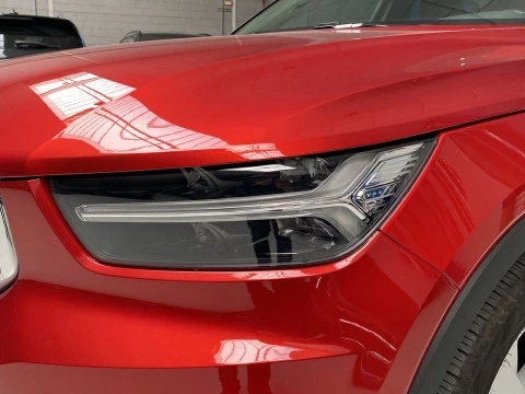 Volvo XC40 1.5 T2 MOMENTUM PRO AUTO 5P