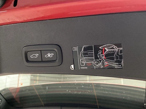 Volvo XC40 1.5 T2 MOMENTUM PRO AUTO 5P