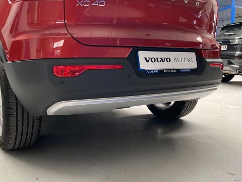 Volvo XC40 1.5 T2 MOMENTUM PRO AUTO 5P