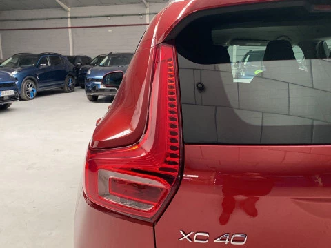 Volvo XC40 1.5 T2 MOMENTUM PRO AUTO 5P