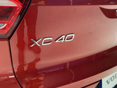 Volvo XC40 1.5 T2 MOMENTUM PRO AUTO 5P
