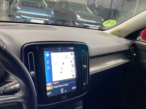 Volvo XC40 1.5 T2 MOMENTUM PRO AUTO 5P