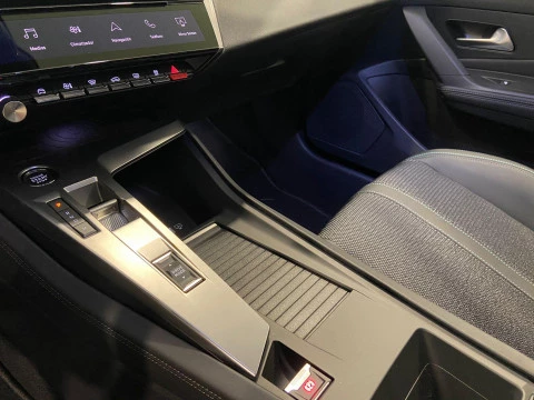 Peugeot 308 5P Allure BlueHDi 130 S&S EAT8