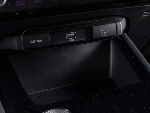 Kia Niro 1.6 GDi HEV 104kW (141CV) Drive