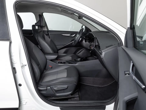 Kia Niro 1.6 GDi HEV 104kW (141CV) Drive