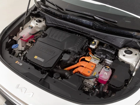 Kia Niro 1.6 GDi HEV 104kW (141CV) Drive