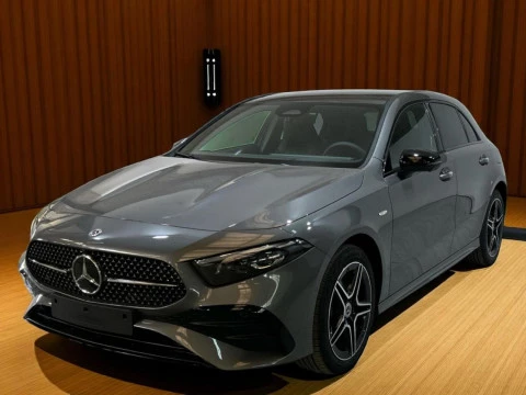 Mercedes-Benz Clase A A 250 e con tecnologia hibrida EQ