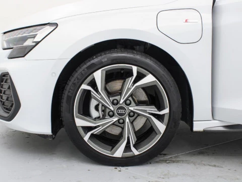 Audi A3 1.5 40 TFSI E S TRONIC GENUINE ED SPBACK 204 5P