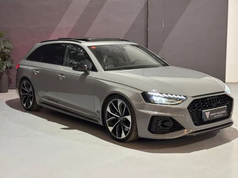 Audi A4 RS4 Avant TFSI 331kW quattro tiptronic