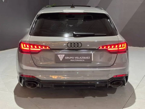 Audi A4 RS4 Avant TFSI 331kW quattro tiptronic