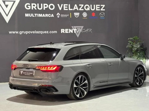 Audi A4 RS4 Avant TFSI 331kW quattro tiptronic