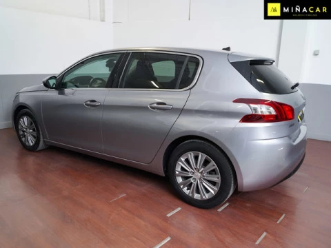 Peugeot 308 PureTech 130 S&S Allure Pack EAT8 96 kW (130 CV)