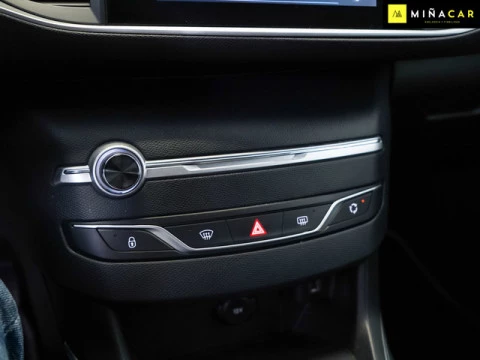 Peugeot 308 PureTech 130 S&S Allure Pack EAT8 96 kW (130 CV)