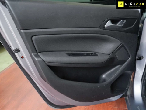 Peugeot 308 PureTech 130 S&S Allure Pack EAT8 96 kW (130 CV)