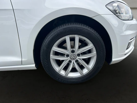 Volkswagen Golf Advance 1.6 TDI