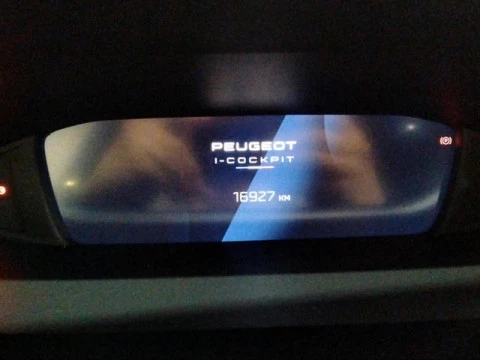 Peugeot 408 Puretech 130 Allure EAT8 96 kW (130 CV)