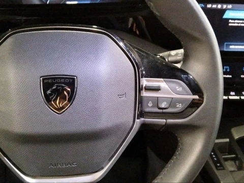 Peugeot 408 Puretech 130 Allure EAT8 96 kW (130 CV)